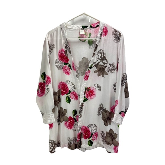 Japna Short Floral Open Front Robe Size L Soft‎ Rayon Crochet Cuffs No Belt - Picture 1 of 8